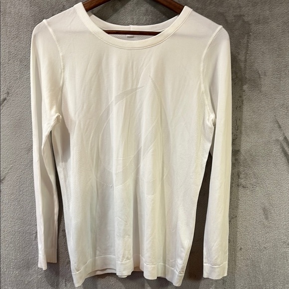 CRZ Yoga White Long Sleeve Athletic Top Sz M Gym Running Walking - Picture 1 of 4